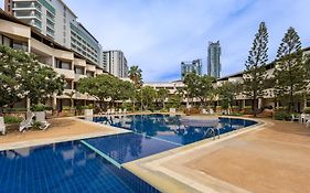 โรงแรมทรอปิคานา (SHA Extra Plus)